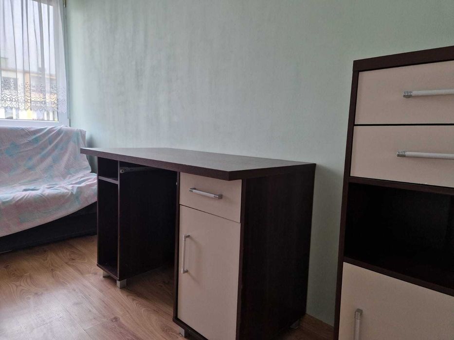 zestaw mebli - biurko i szafka