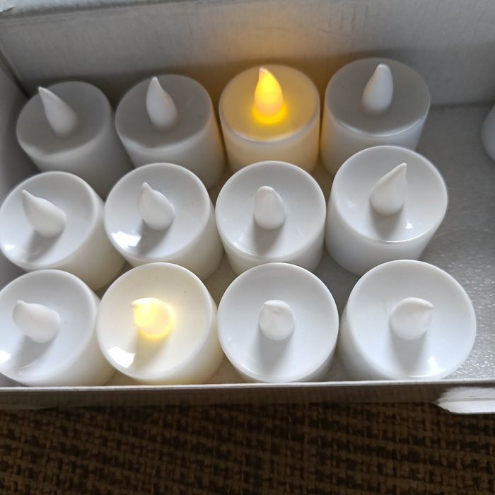 Komplety- Wieczna świeczka, bateryjki gratis !