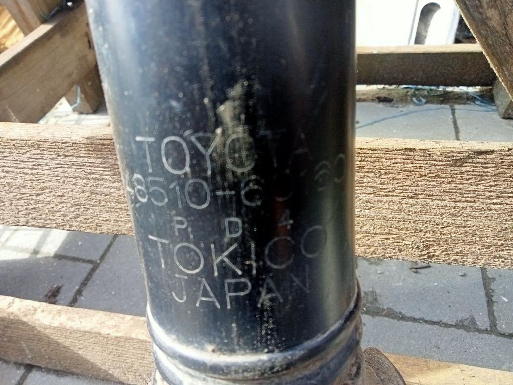 Амартизатор Тойота лендкрузер 200 стойка гідравлічна
