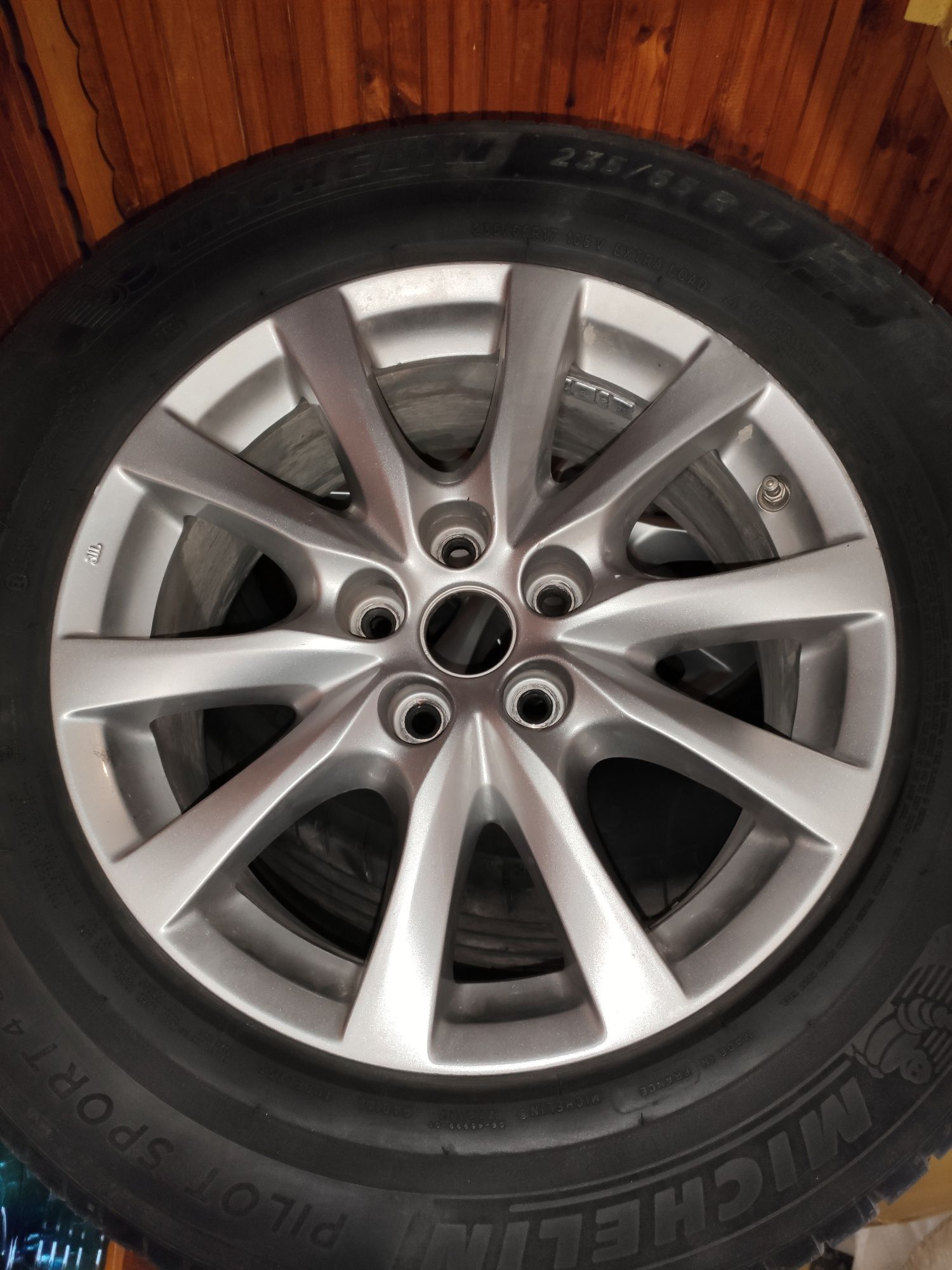 Диски Mazda с шинами  Michelin