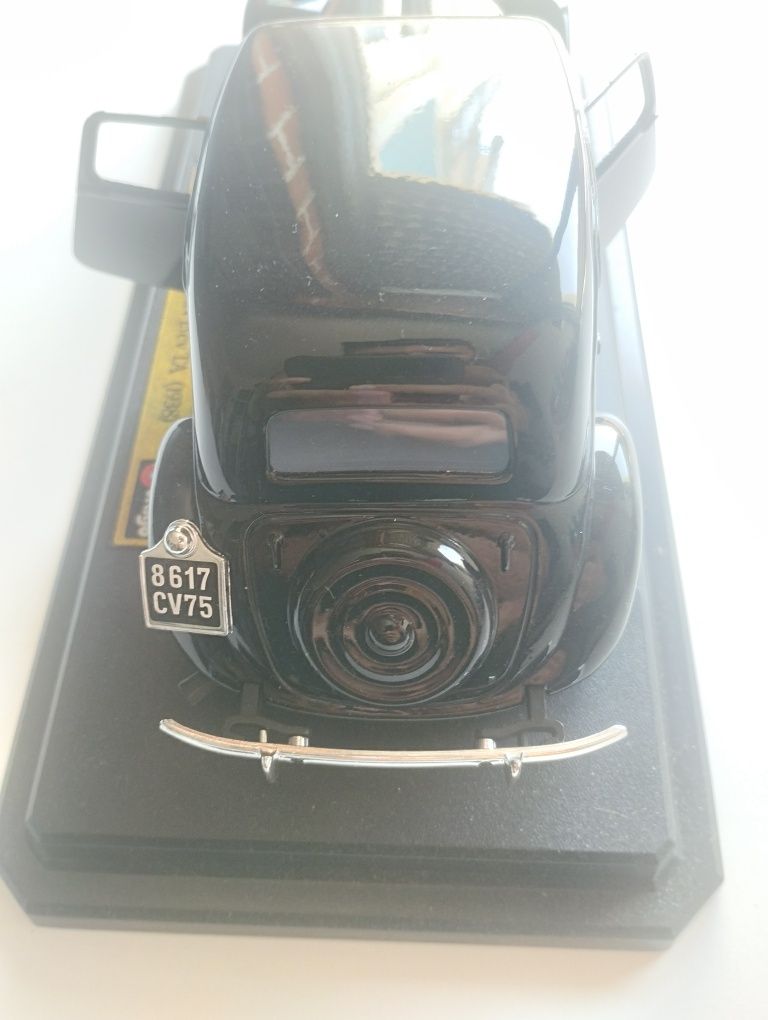 Miniatura Citroën 15 CV TA 1938 - Bburago 1:24 (Novo, caixa original)