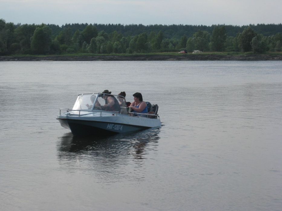 Лодку Обь-М  з Мотором.