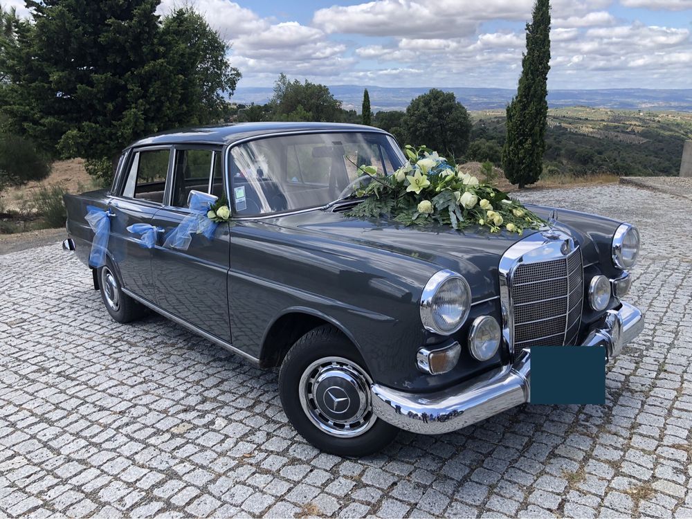Aluguer de carros classicos mercedes para cerimonias e casamentos