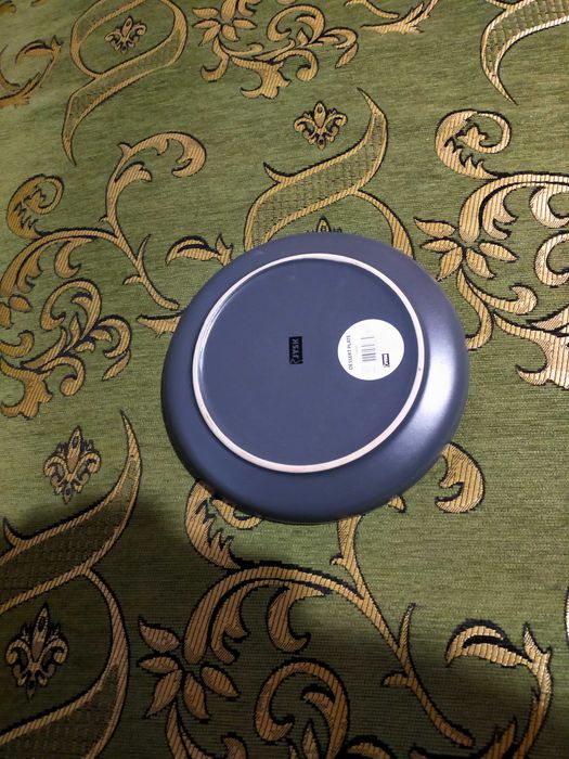 Пионы. Черная тарелка. Тарелка, роспись. Япония.