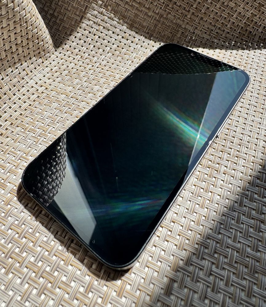 iPhone 16e на 128 ГБ