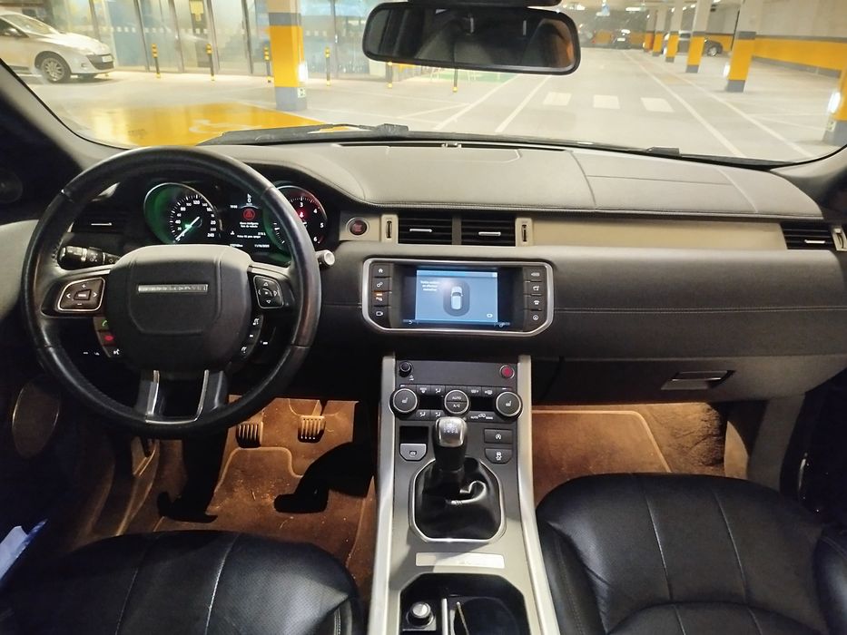 Range Rover Evoque Coupé (full extras)