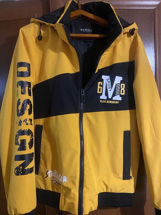 Куртка підліткова р48 в ідеальному стані