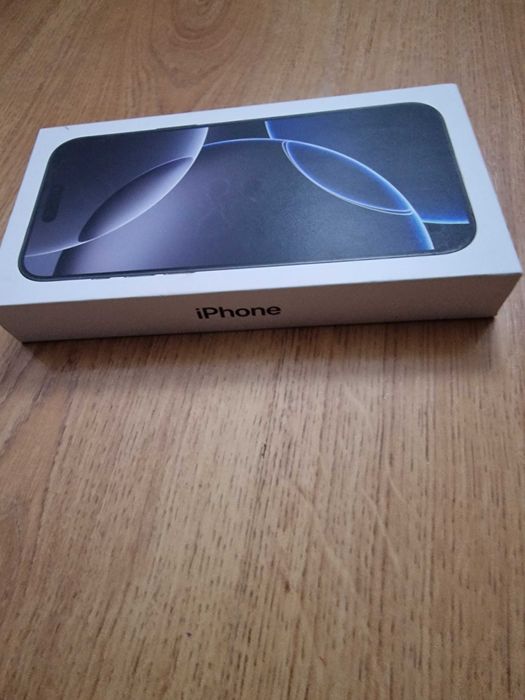 puste pudełko po 16 pro max na drobne zabawki dla dzieci