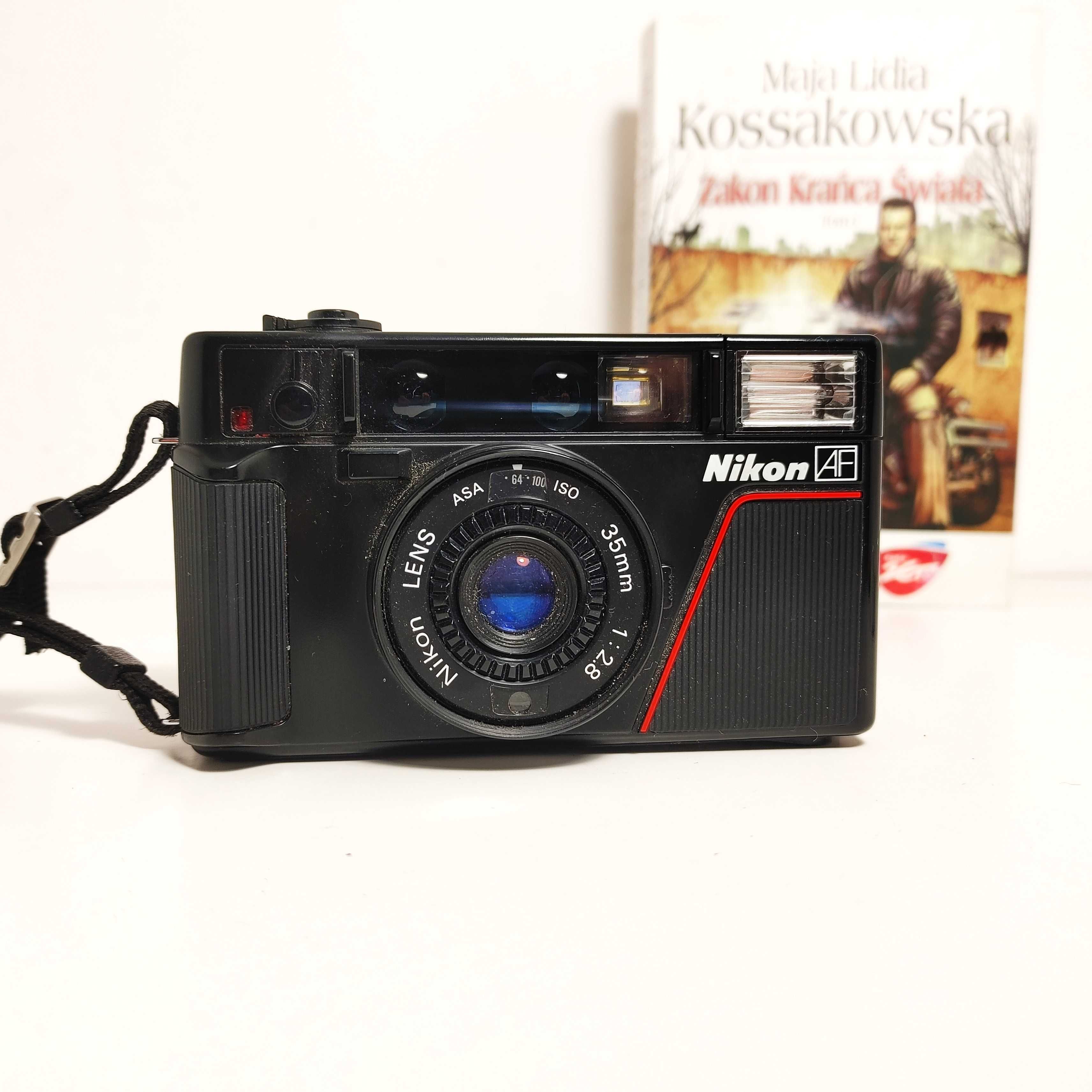 Kultowy aparat kompaktowy NIKON L35AF pierwszy kompakt z Auto Focusem