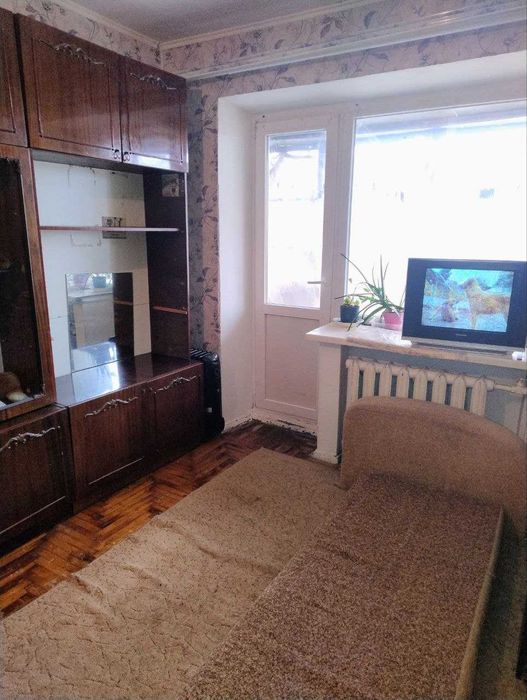 Сдам  1-ю квартиру ,правый берег по ул.Днепровское шосе,5 этаж.