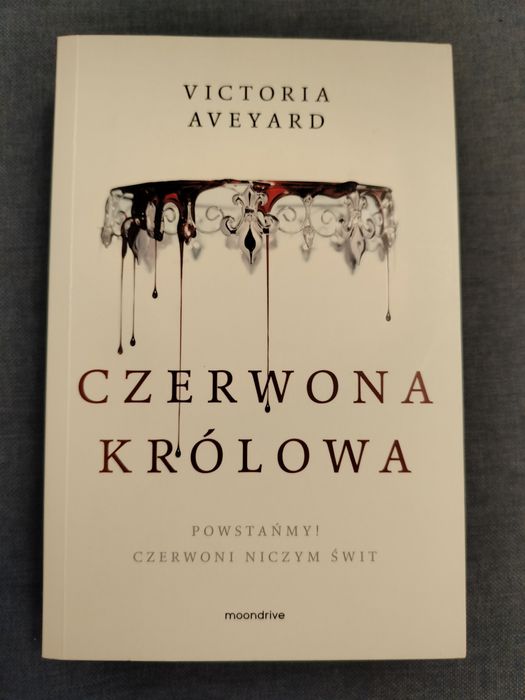 Czerwona królowa Victoria Aveyard