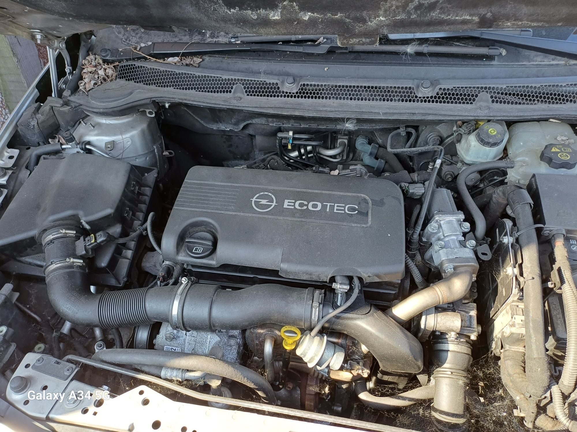 Skrzynka bezpieczników opel astra lV astra J 1.7cdti