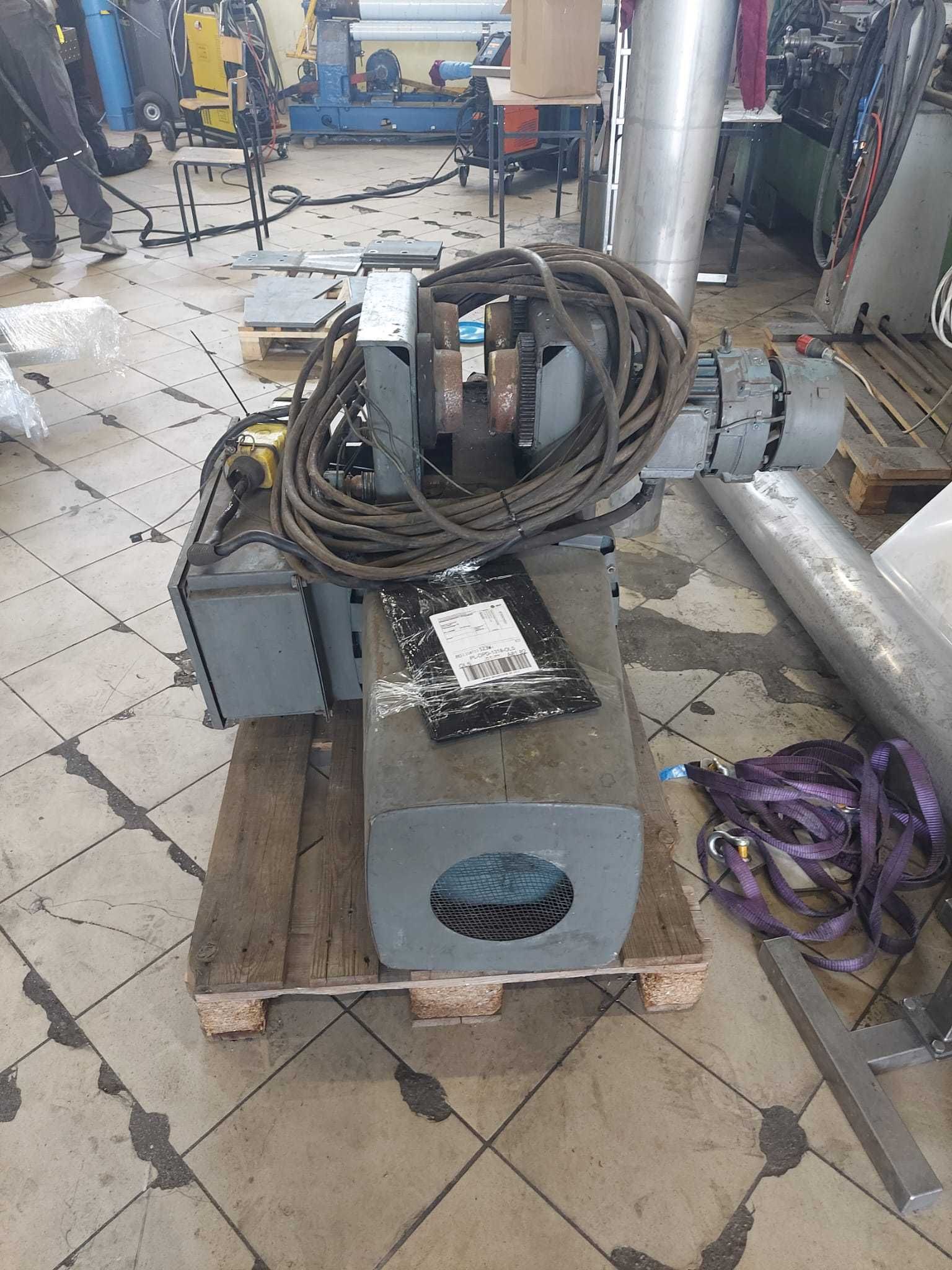 Wciągnik elektryczny z elektrycznym wózkiem jezdnym – udźwig 2000 kg
