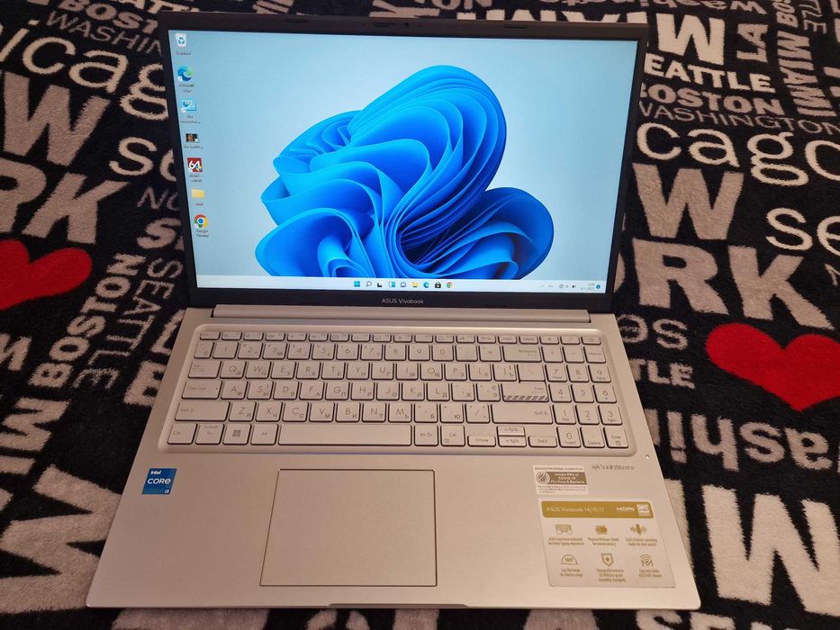 ASUS Vivobook 15 X1504ZA/IPS (12Gen)Core™ i3-1215U/16/512/Intel®4 ГБ
