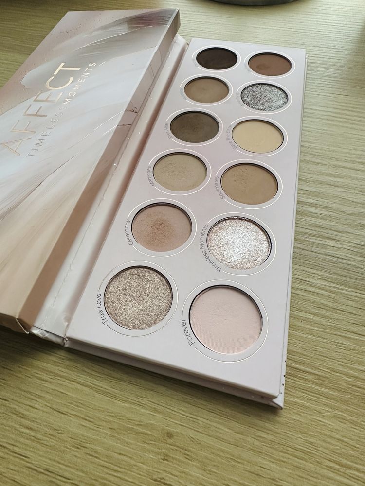Paleta cieni do oczu affect timeless monents
