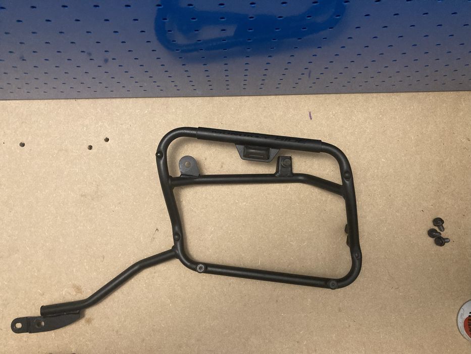 Suporte de mala Givi Monokey para malas laterais