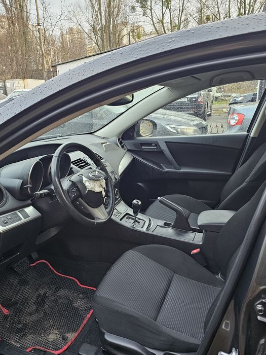 Mazda   3   2013