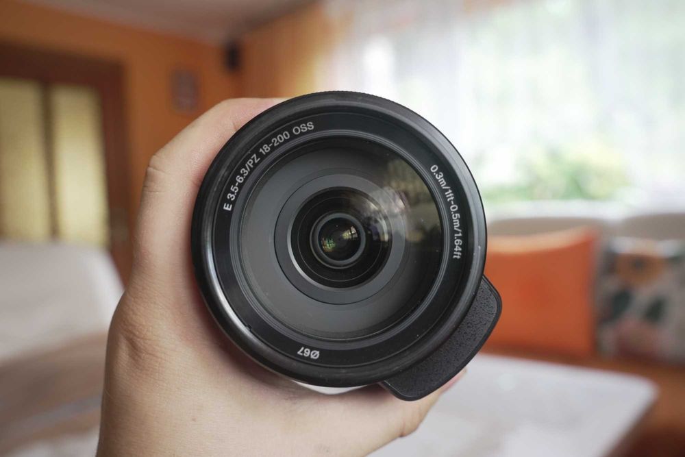 Obiektyw SONY E SELP18200 3.5-6.3/18-200 OSS Power Zoom APS-C