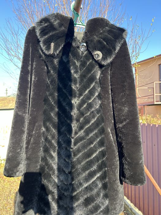 Шуба з чорнобурки та натуральними вставками песца