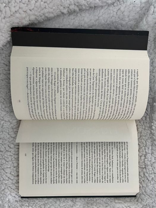 Livro Sangue e Fogo - George R.R. Martin - Português