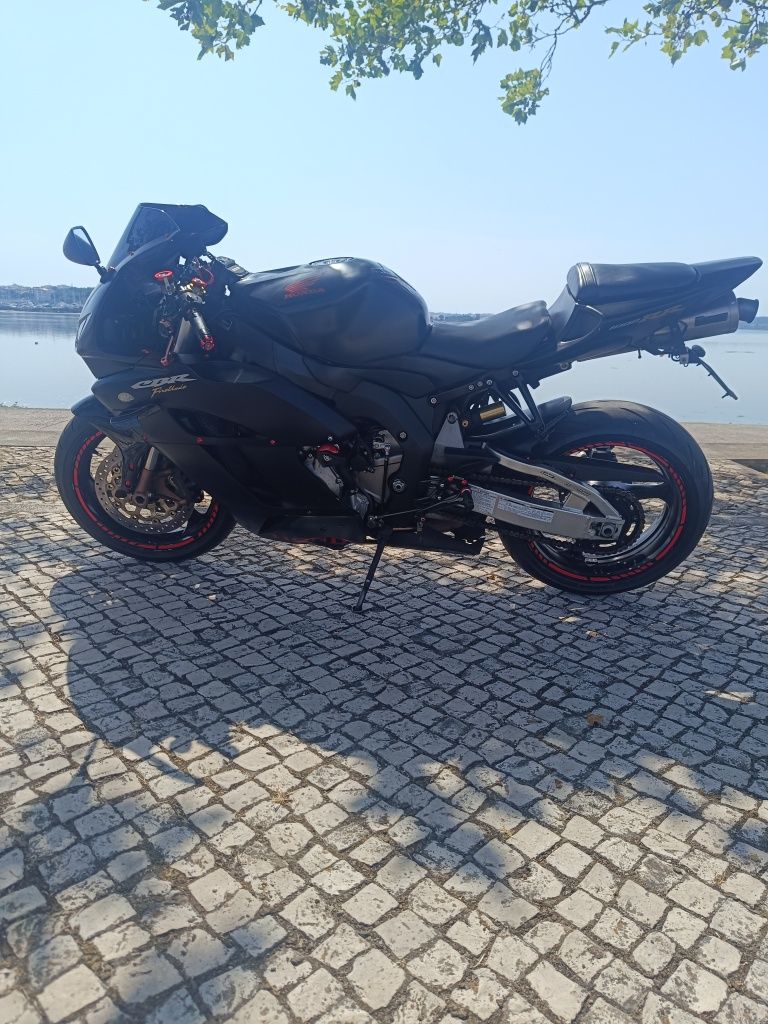 Moto CBR 1000rr ano2005, toda revisada óleo, filtro de óleo