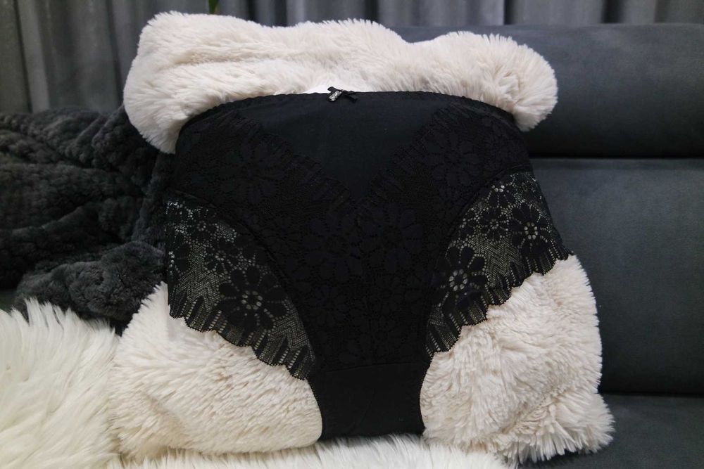 Wygodne majtki damskie  z wysokim stanem  XXL(0825)