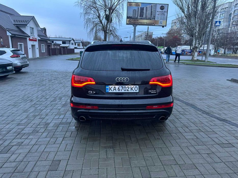 Audi Q7 Quattro  S-line Supercharged 2015 року 3.0 TFSI  (333к.с.)