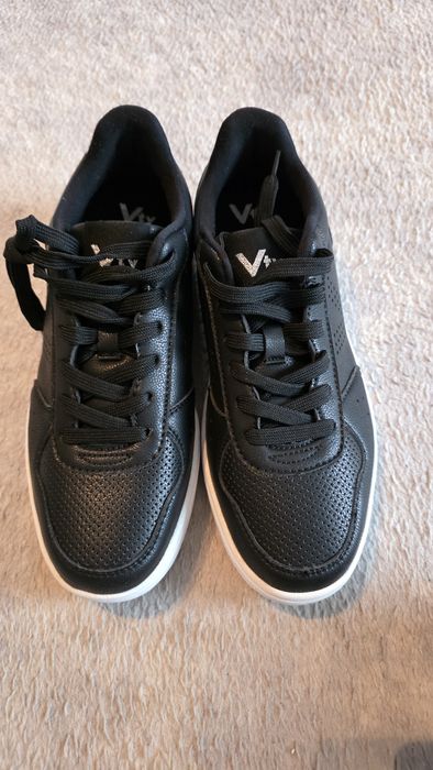 Buty damskie sportowe