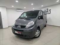 Renault Trafic 9 OSOBOWY/Bogate wyposażenie / Roczna gwarancja w cenie / wzorowy stan