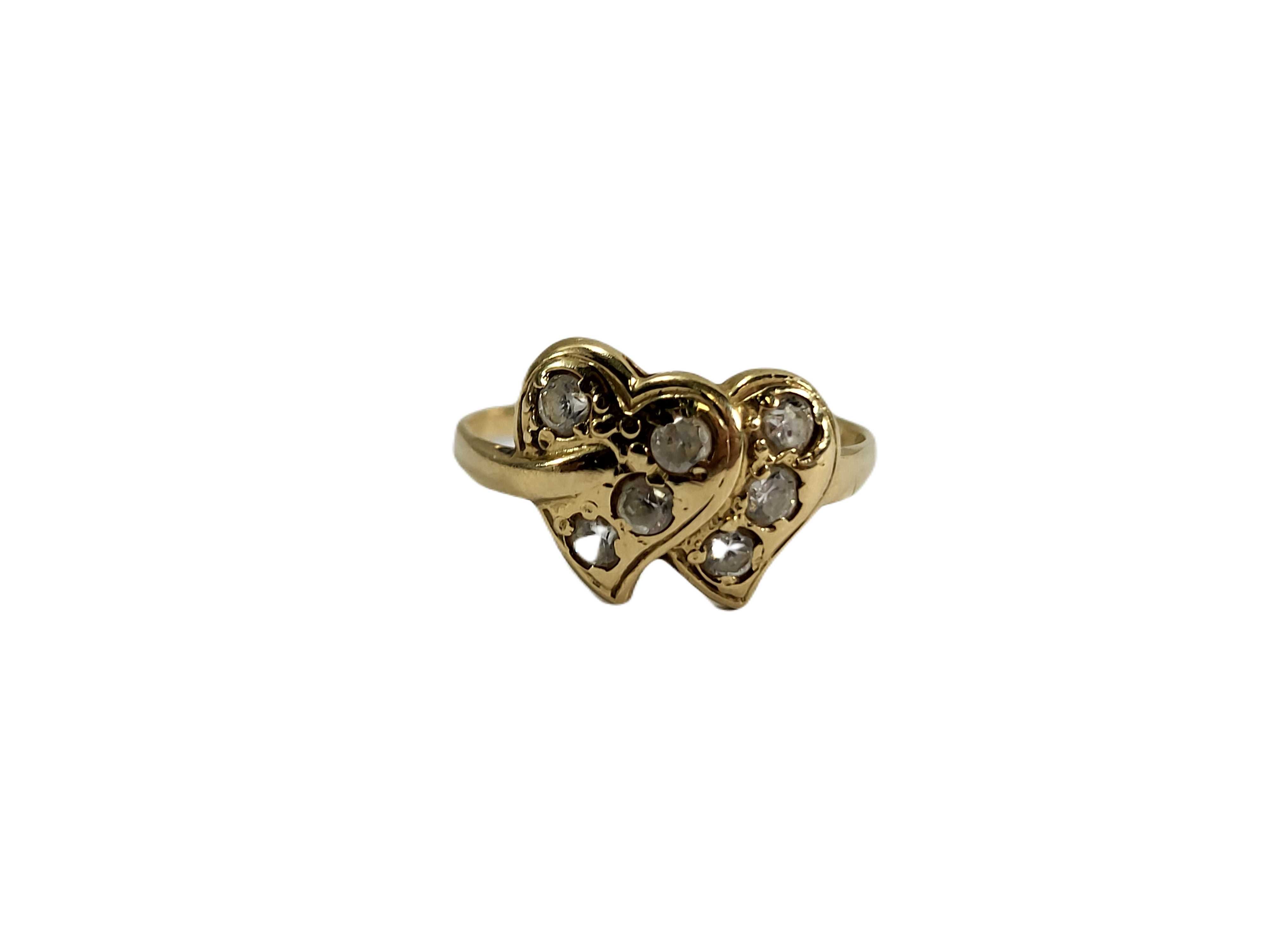 Złoty pierścionek serduszka z cyrkoniami rozmiar 15 próba 750