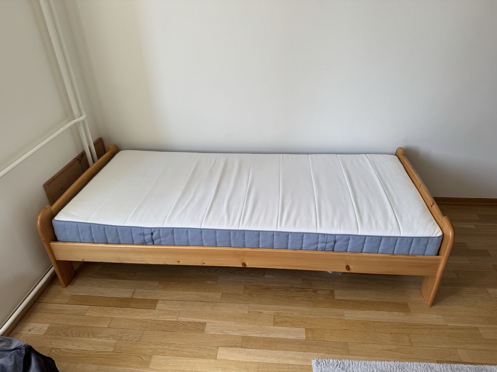 Łóżko pojedyncze z materacem IKEA 200x90