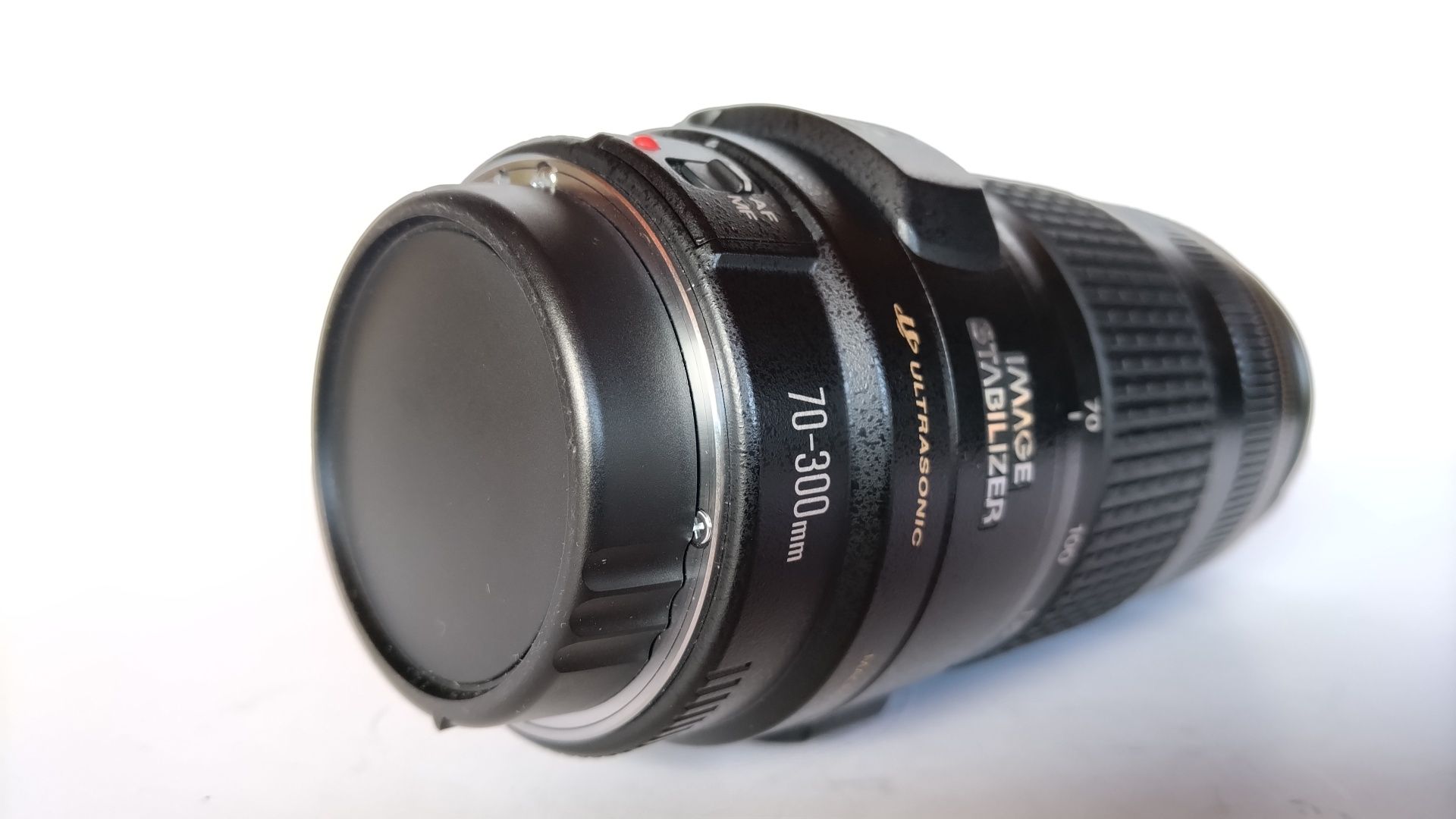 Objectiva Zoom Canon EF 70-300mm F4-5.6 IS USM. Muito bom estado