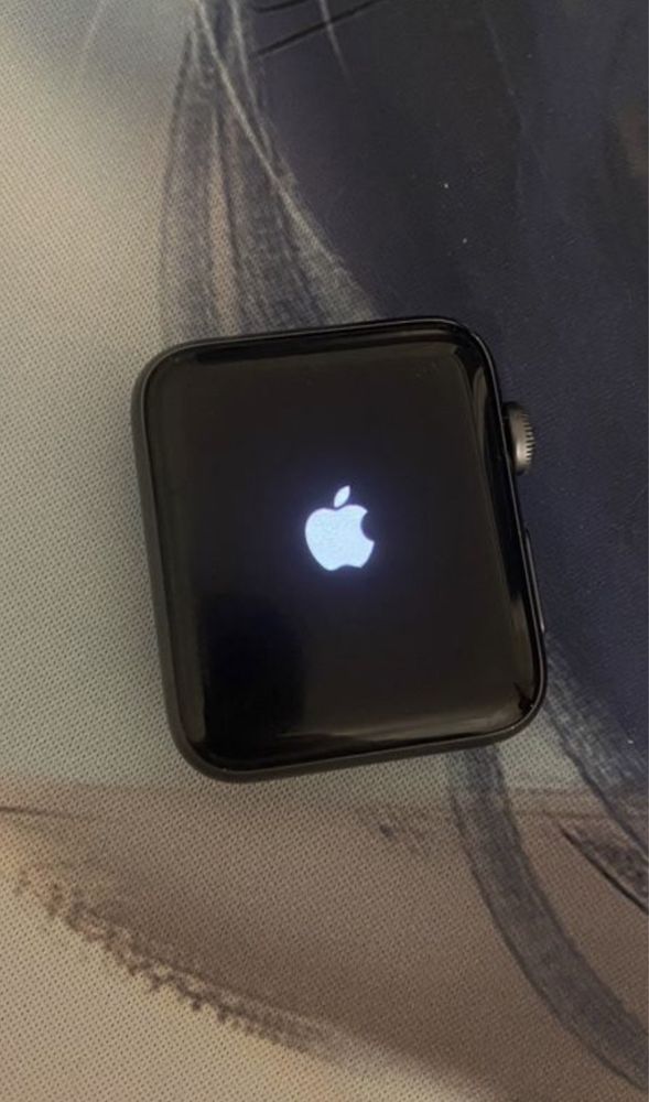 Apple Watch 3 42mm смарт годинник