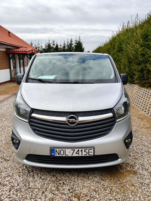 Opel Vivaro Opel Vivaro 9-osobowy long