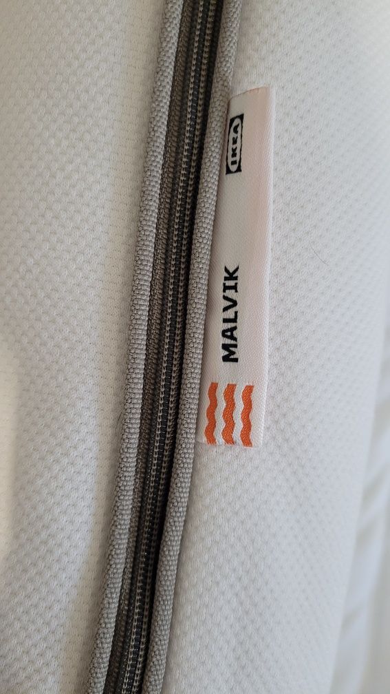Łóżko Malm Ikea 90x200 czarne 2 pojemniki materac