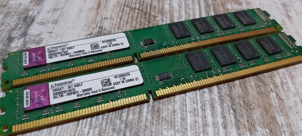 2 x 2gb RAM Kingston . DDR3 .