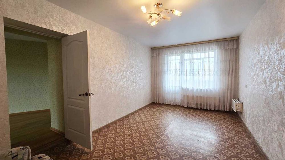 Продається 4-кімнатна квартира на вул. Земська, Сертифікат