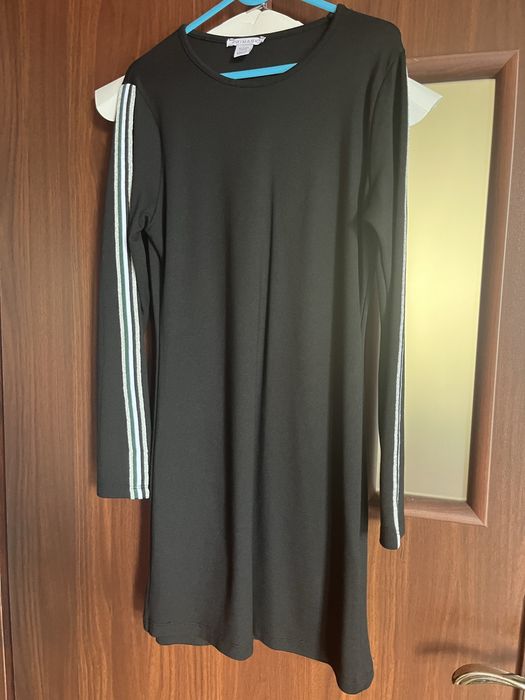 Sukienka czarna Primark  146