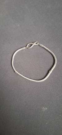 Srebrna bransoletka jak Pandora beadsy zawieszki długość 21 cm