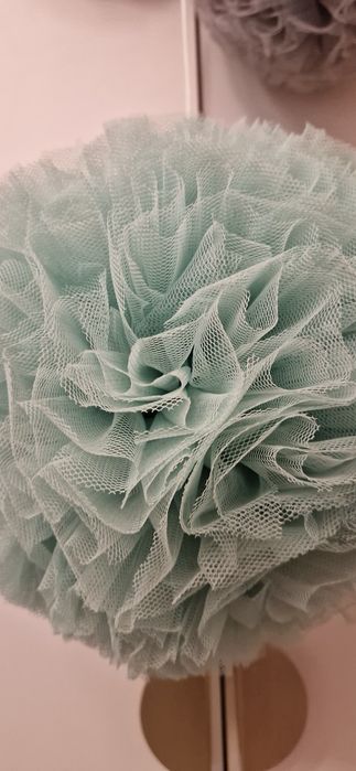 Pompony tiulowe,dekoracja do pokoju