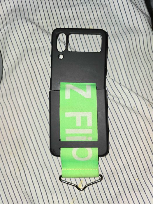 Etui do samsung zflip 4 - pięć sztuk w cenie 4