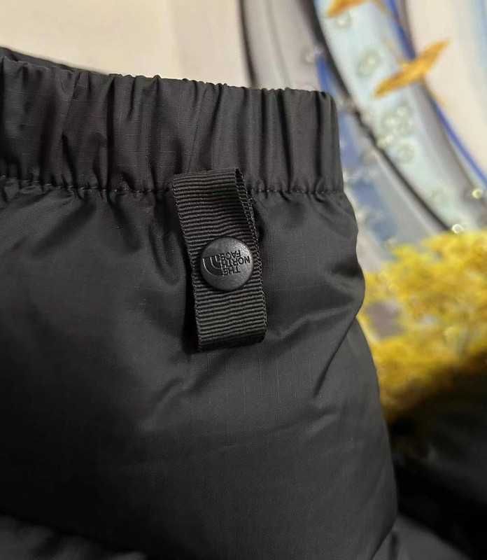 700 Fill Jacket Retro Nuptse Black US-XL