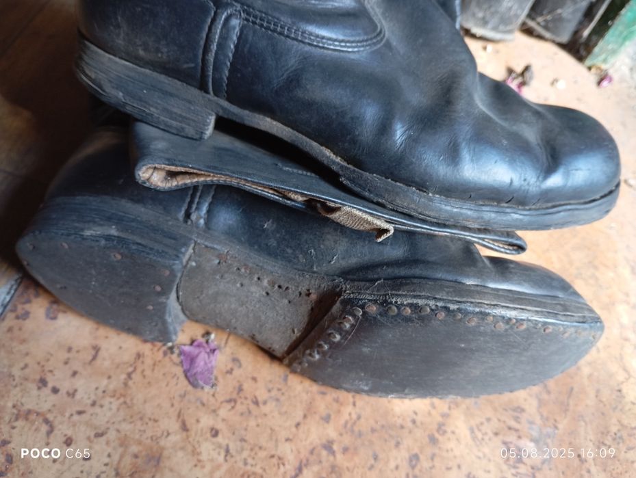 Чоботи хромові совдепівські