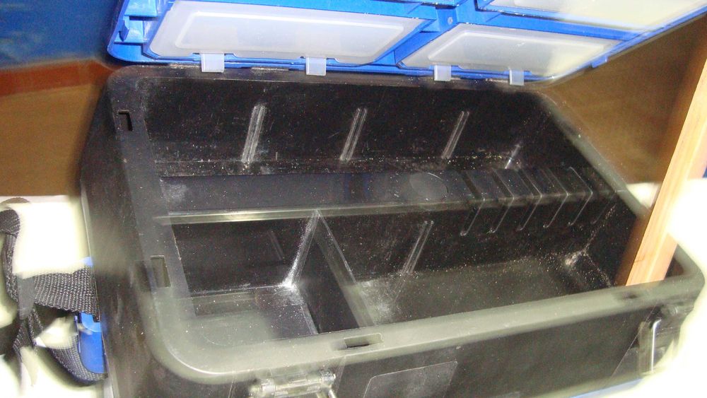 bancos  e  mochilas  para  pesca