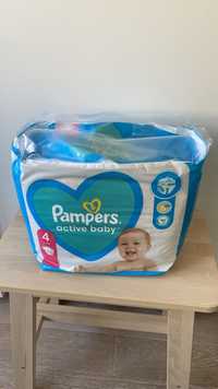 Pieluchy Pampers active baby