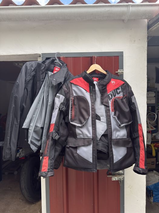 Vendo fato completo mota ducati atacama