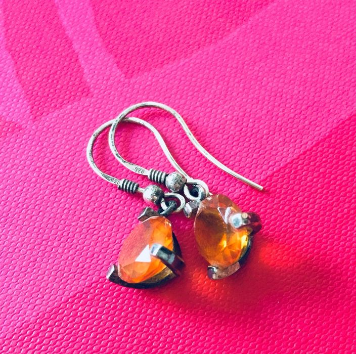 Srebrne kolczyki z fasetowanym bursztynem NAC