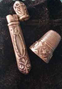 Dedal e agulheiro antigo em prata