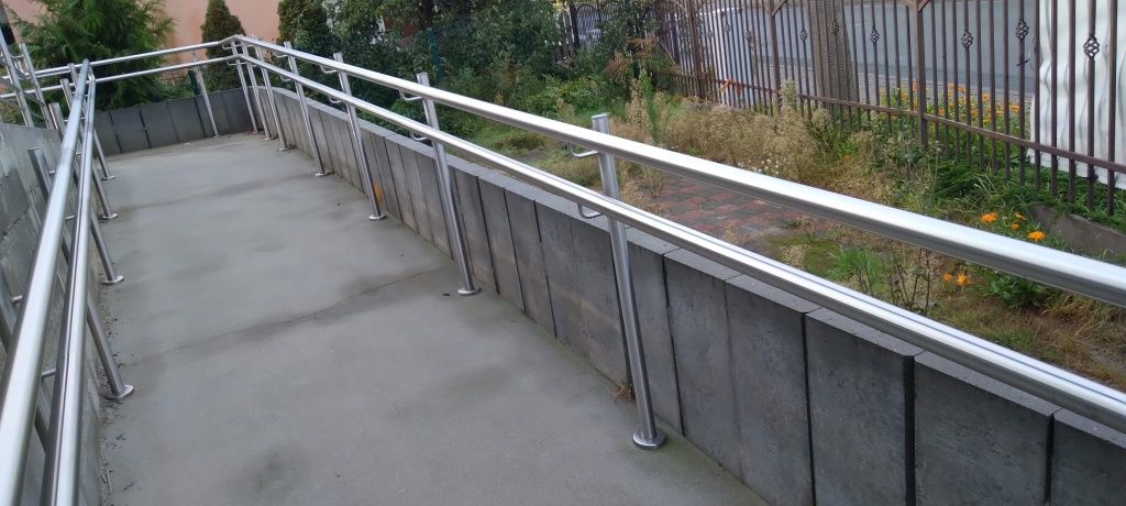 Balustrady, poręcze  z nierdzewki. okazja.