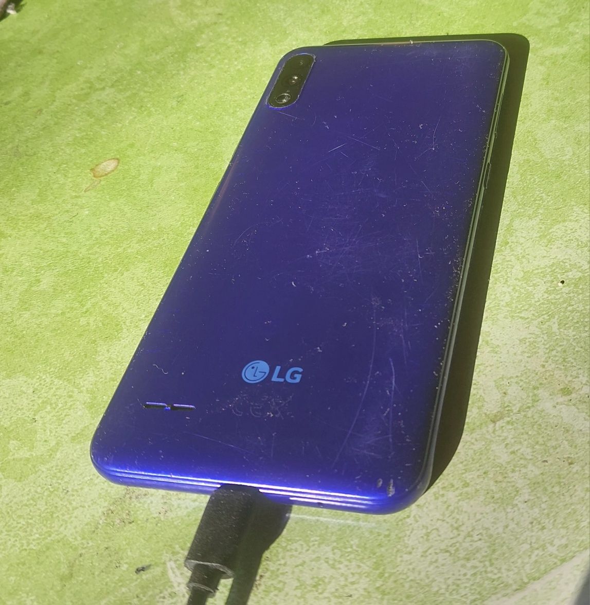 Telefon LG K22 niebieski zbita szybka